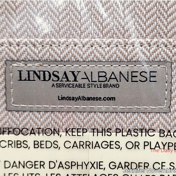 LINDSAY ALBANESE LIMITED EDITION DAILY LAPTOP CLUTCH - Picture 5 of 6